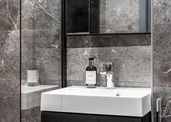 Levin Lyhty Bea B2 By Hilla アパート レヴィ